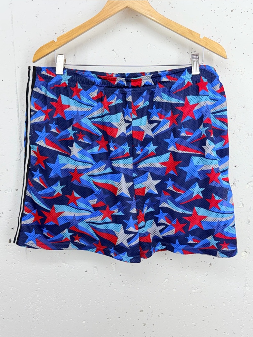 Chubbies Men’s Size 2XL Red White Blue Stars Mesh Shorts 5.5” Inseam